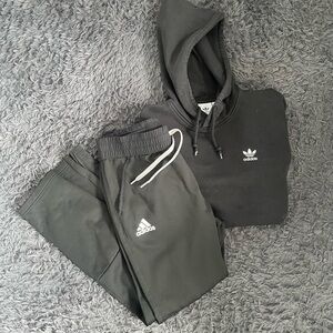 Men Size Medium Adidas Sweatsuit set Hoodie Trackpants Joggers Black White